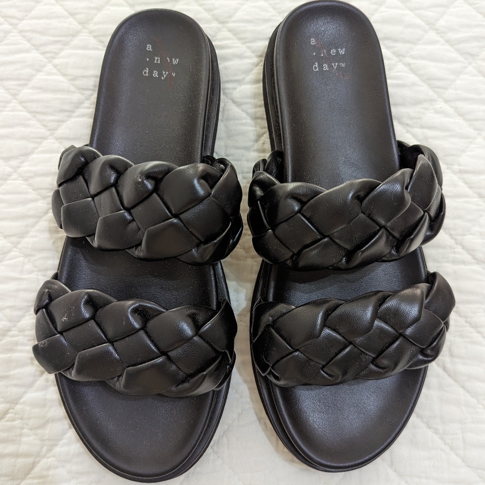 A New Day women's sandals.  Size 9.  Black. Worn once.